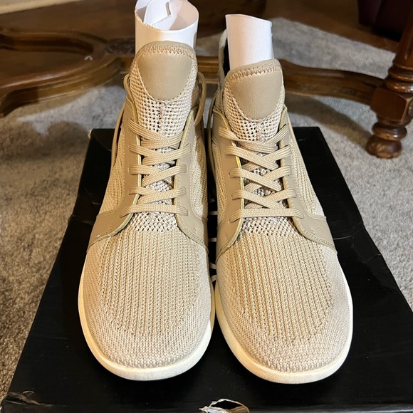 Aldo brand high top “Derik” running shoes - Picture 2 of 5